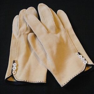 Lovely retro pair vintage gloves